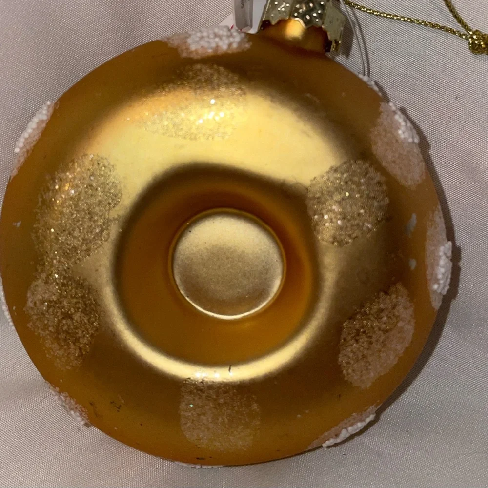 Glass Delicious Pink Glazed Doughnut. Mouth Blown, Hand Painted. - Picture 2 of 4